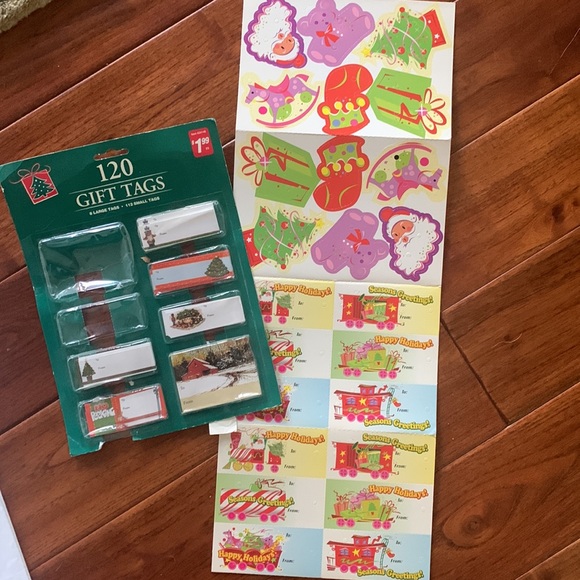 CHRISTMAS GIFT BAG BUNDLE 25+ bags tags & tissue - Picture 11 of 12